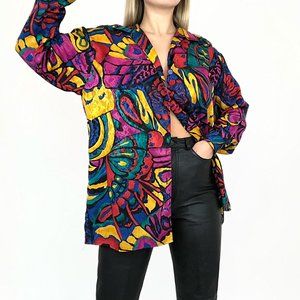 Beautiful vintage abstract colorful printed button down top! 😍
